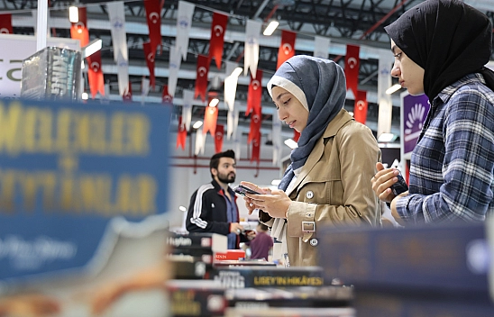 Kitap Fuarına 9 Günde Gelen  Kişi Sayısı Dudak Uçuklattı!