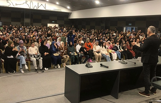 Kitapseverlerden Başkan Şerifoğulları'na Teşekkür