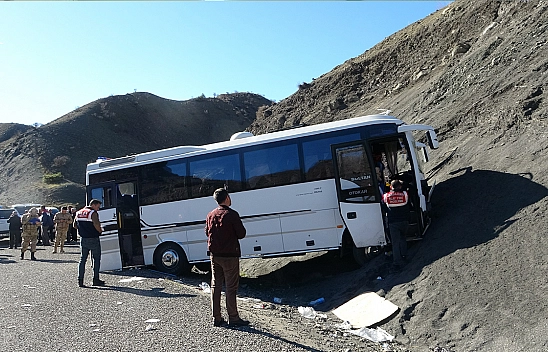 Korkunç Kaza 27 Yaralı !!