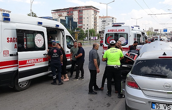 Korkutan kaza: 2'si çocuk 4 yaralı