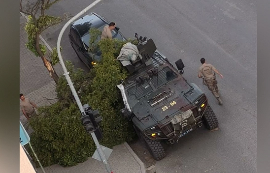 Kovancılar'da fırtına hayatı felç etti