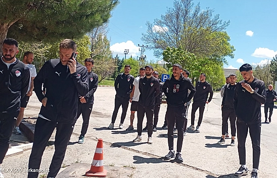 Kurban kesilerek uğurlandılar! Elazığspor final yolculuğuna dualarla çıktı