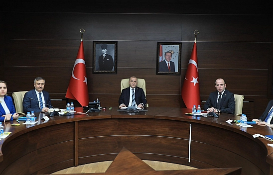 Kurumlara çeki düzen