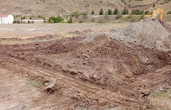 Maden'e futbol sahası