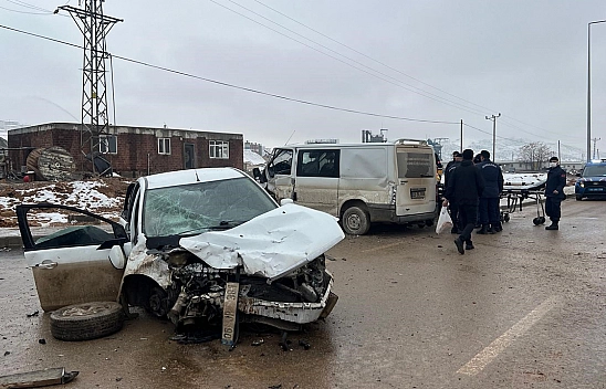 Malatya'da 2 ayrı korkunç kaza : 1 ölü 5 yaralı