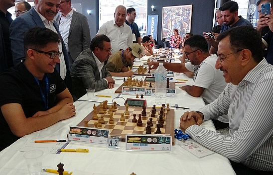 Malatya'da 8. Uluslararası Altın Kayısı Satranç Turnuvası  başladı