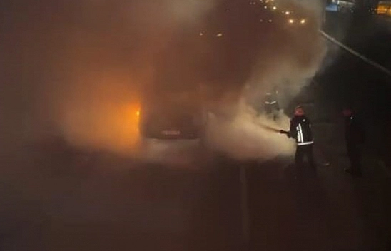 Malatya'da Seyir Halindeki Araç Alev Topuna Döndü