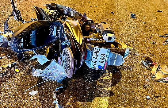 Malatya-Elazığ yolunda motosiklet traktör römorkuna çarptı: 1 yaralı