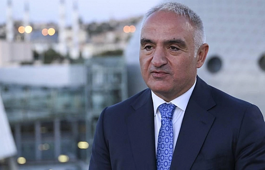 Mehmet Nuri Ersoy Açıkladı! 9 Ayda Türkiye'ye 45.2 Milyon Turist Geldi