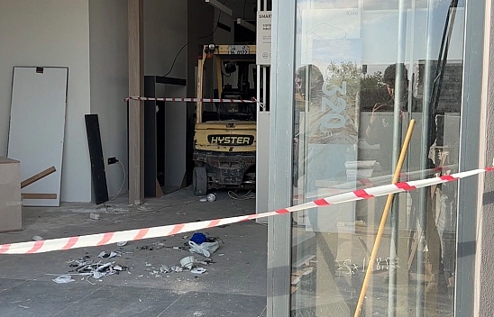 Mermer blok işçilerin üzerine devrildi: 1 ölü, 1 ağır yaralı