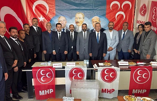 MHP Alacakaya'da İrfan Özer başkan seçildi