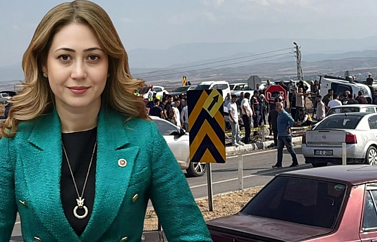 MHP heyetinin konvoyunda kaza: 1 Ölü, 4 yaralı