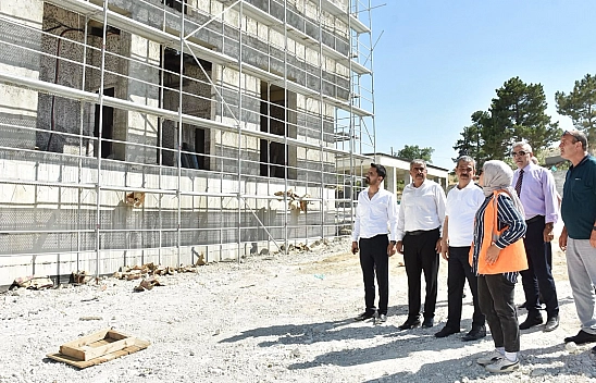 Milletvekili Keleş'ten Ağın mesaisi: Hastane inşaatını yerinde inceledi