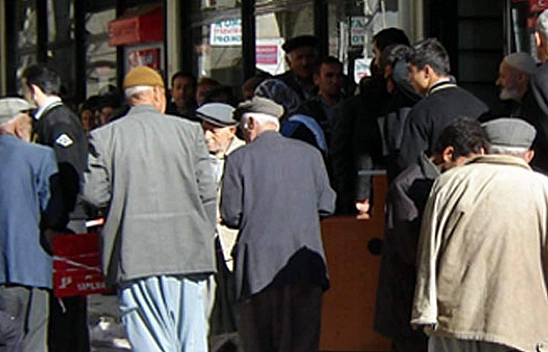 Milyonlarca emekliye müjde! Hesaplarınızı kontrol edin