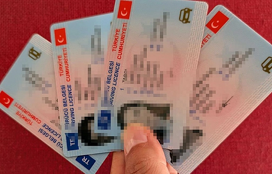 Milyonlarca sürücüyü ilgilendiren karar! Ehliyet yenilemede yeni dönem