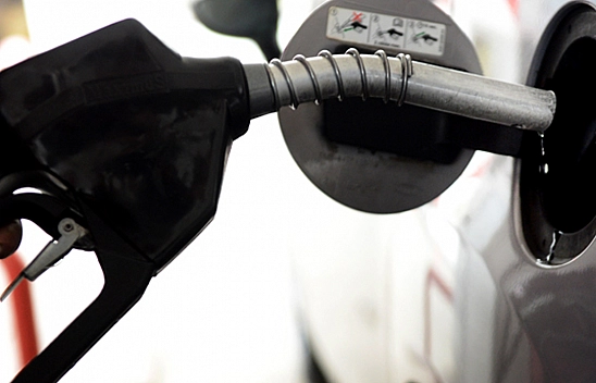 Motorine Zam Yolda Gece Yarısından İtibaren Geçerli Olacak