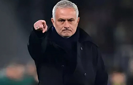 Mourinho gelecek sezon takımın yarısını gönderecek