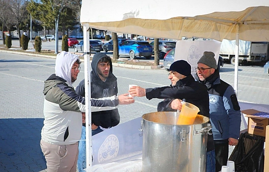 MSÜ adaylarına Elazığ belediyesinden iç ısıtan ikram