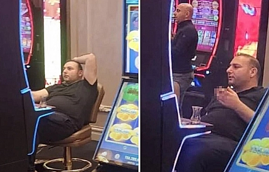 O ilin belediye başkanı kumarhanede görüntülendi