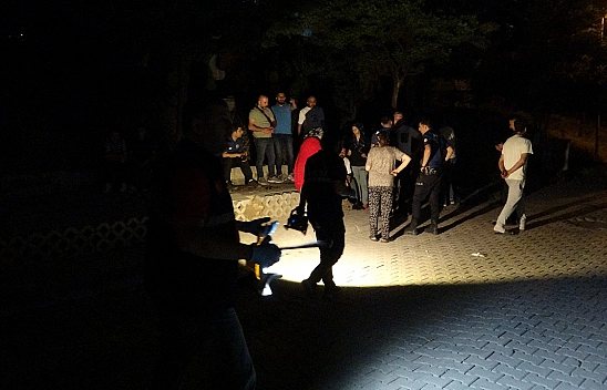 Öfkeli Genç Mahalleyi Karıştırdı