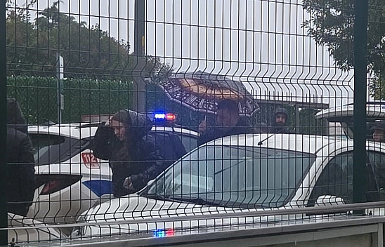 Okul önünde trafik tartışması, öğrenci velisi ayağından vuruldu