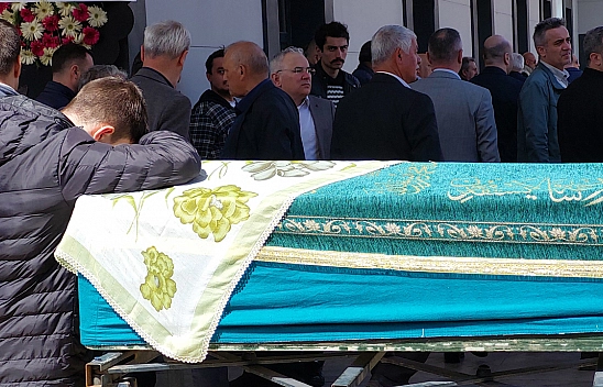 Okulun Penceresinden Düşen 13 Yaşındaki Öğrenci Hayatını Kaybetti