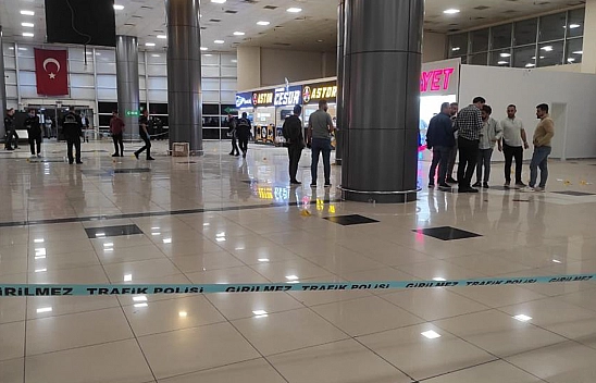 Otogarda Silahlı Çatışma: 1 Ölü, 1'i Polis, Çok Sayıda Yaralı Var!