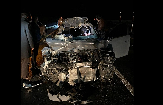 Elazığ'da Otomobil Odun Yüklü Kamyona Çarptı 1 Ölü!