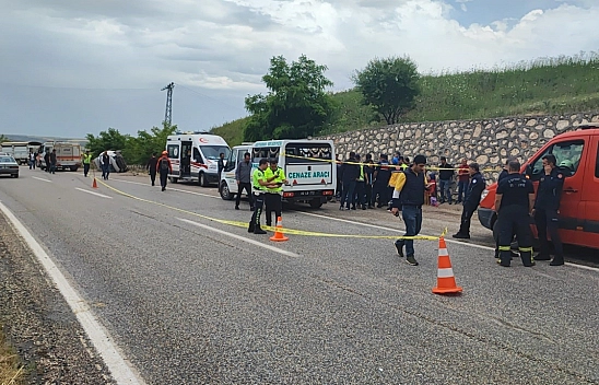 Otomobil Takla Attı: 1 Ölü, 1 Yaralı