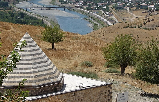 Palu'nun saklı hazinesi: Kimse bu tarihi yapının Palu'da olduğunu bilmiyor! Gören hayran kalıyor