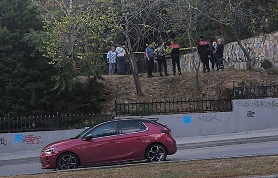 Parkta bir kişi ölü halde bulundu