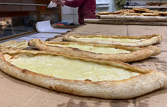 Peynirli Ekmek Bizimdir..