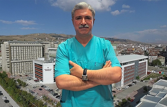 Prof. Dr. Akbulut: 'Her Sıcak Hava Dalgası Bir Kalp Krizi Testidir'