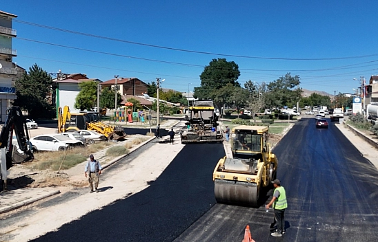 Sanayi Mahallesi'nde yol yenileme çalışmaları tamamlandı