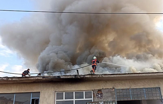 Sanayi Sitesinde Korkutan Yangın
