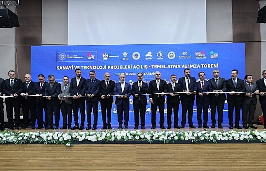 Sanayi ve Teknoloji Bakanı Kacır, Diyarbakır'da törene katıldı