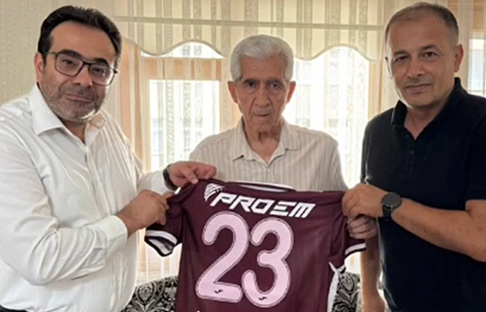 Seza Çimento Elazığspor'dan efsane futbolcu Hıdır Bilek'e vefa ziyareti