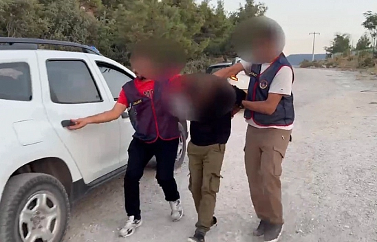 Silahlı zorla kız kaçıran şüpheli ormanlık alanda yakalandı