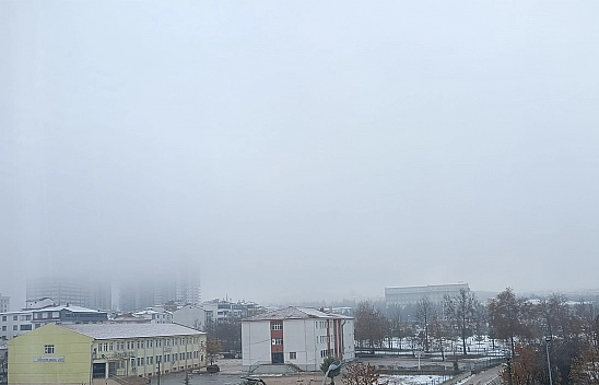 Sis Elazığ'ı etkisi altına aldı!