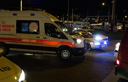 Sivil Ekip Aracı Kaza Yaptı: 2'si Polis 4 Yaralı