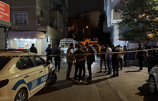 Sokak ortasında silahlı kavga: 3 yaralı