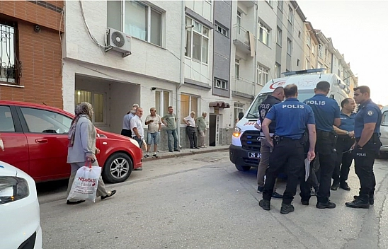 Sokakta Düşen Yaşlı Adam Evinin Kapısında Hayatını Kaybetti