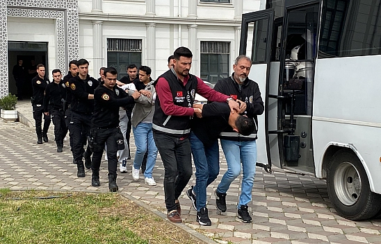 Sosyal Medya Tartışması Cinayetle Bitti: Maskelerle Kahveyi Taradılar