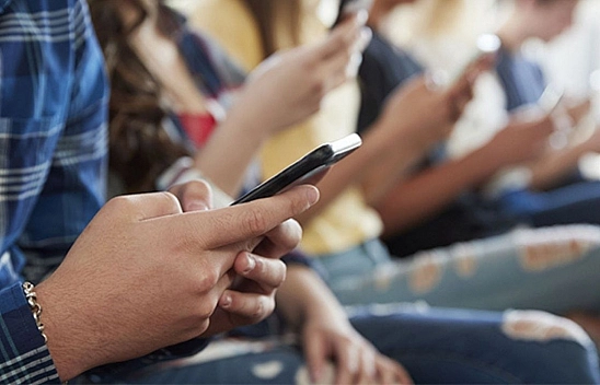 Sosyal Medyaya 16 Yaş Sınırı Geliyor!