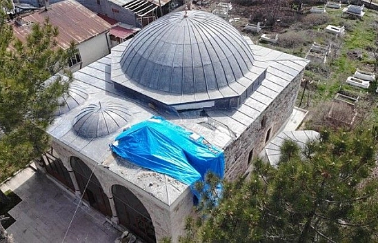 Tarihi Caminin minaresi, bir türlü onarılamadı