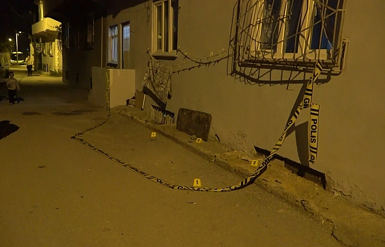 Tartıştığı Husumetlisine Kurşun Yağdırdı