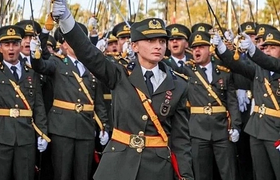 Teğmenlere destek veren savcı açığa alındı