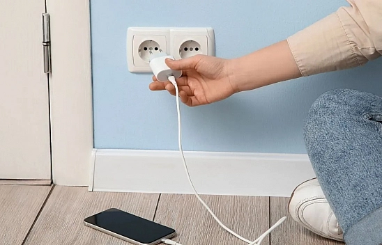 Telefonunu sürekli yüzde 100 şarj edenler dikkat!
