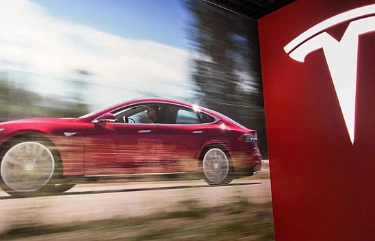 Tesla Model Y sahiplerine yeni batarya ücretleri sürprizi