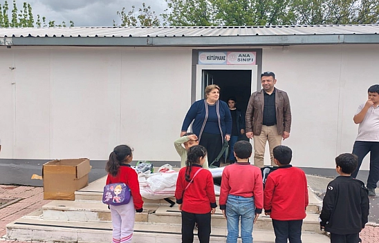 TKKD Başkanı Prof. Dr. Ozan, Akçakiraz Yüzbaşı İlkokulunu ziyaret etti